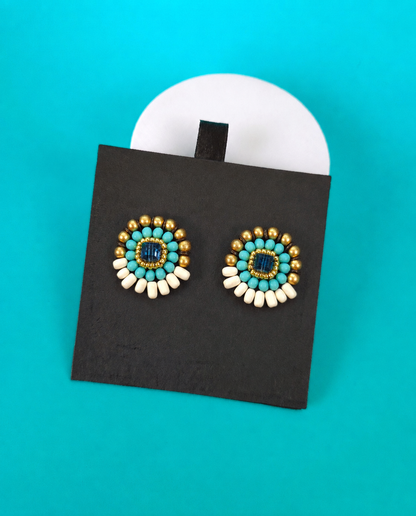 Etéreo Studs